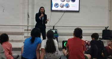 Saneamento e meio ambiente se conectam em ação educativa da Águas de Holambra e Associação Amarilis